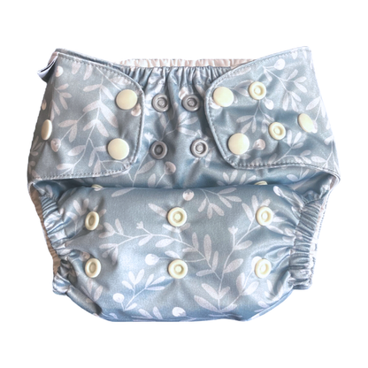 The Swedish Forest | Pocket Diaper | Slim 3-15kg: Humleblomster vit / No inserts - - MamaMilla