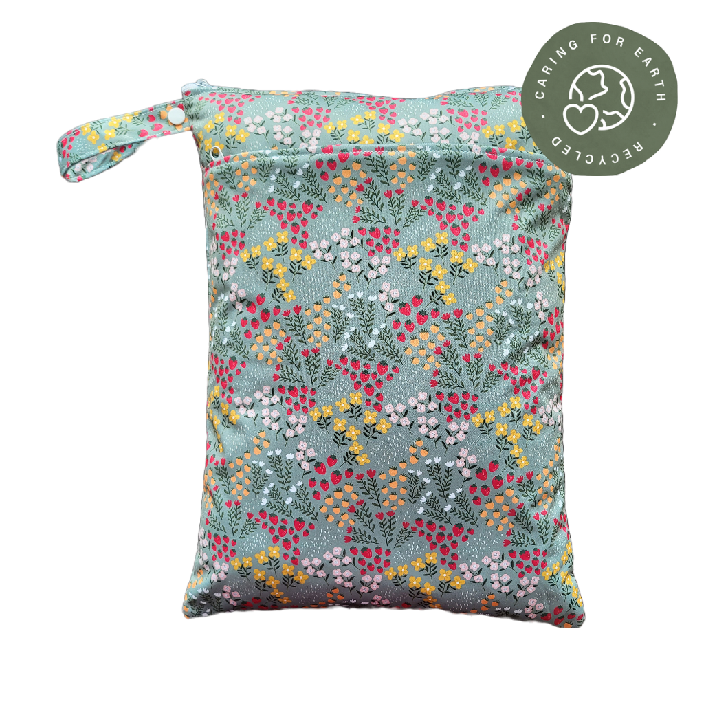 The Swedish Forest | Wetbag medium: Humleblomster vit - - MamaMilla