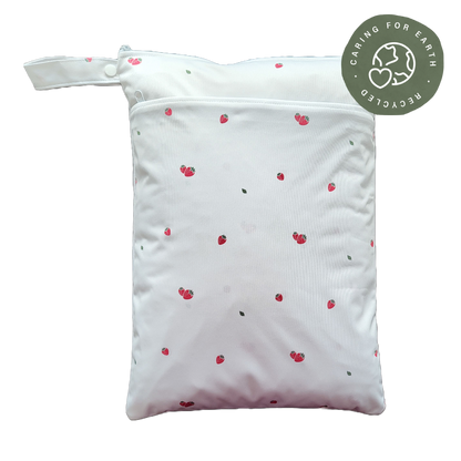 The Swedish Forest | Wetbag medium: Smultron - - MamaMilla