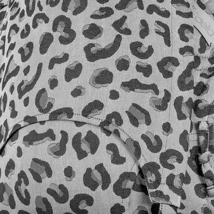 Fidella Fly Tai Bæresele - Leopard Silver - Baby - bæresele - MamaMilla